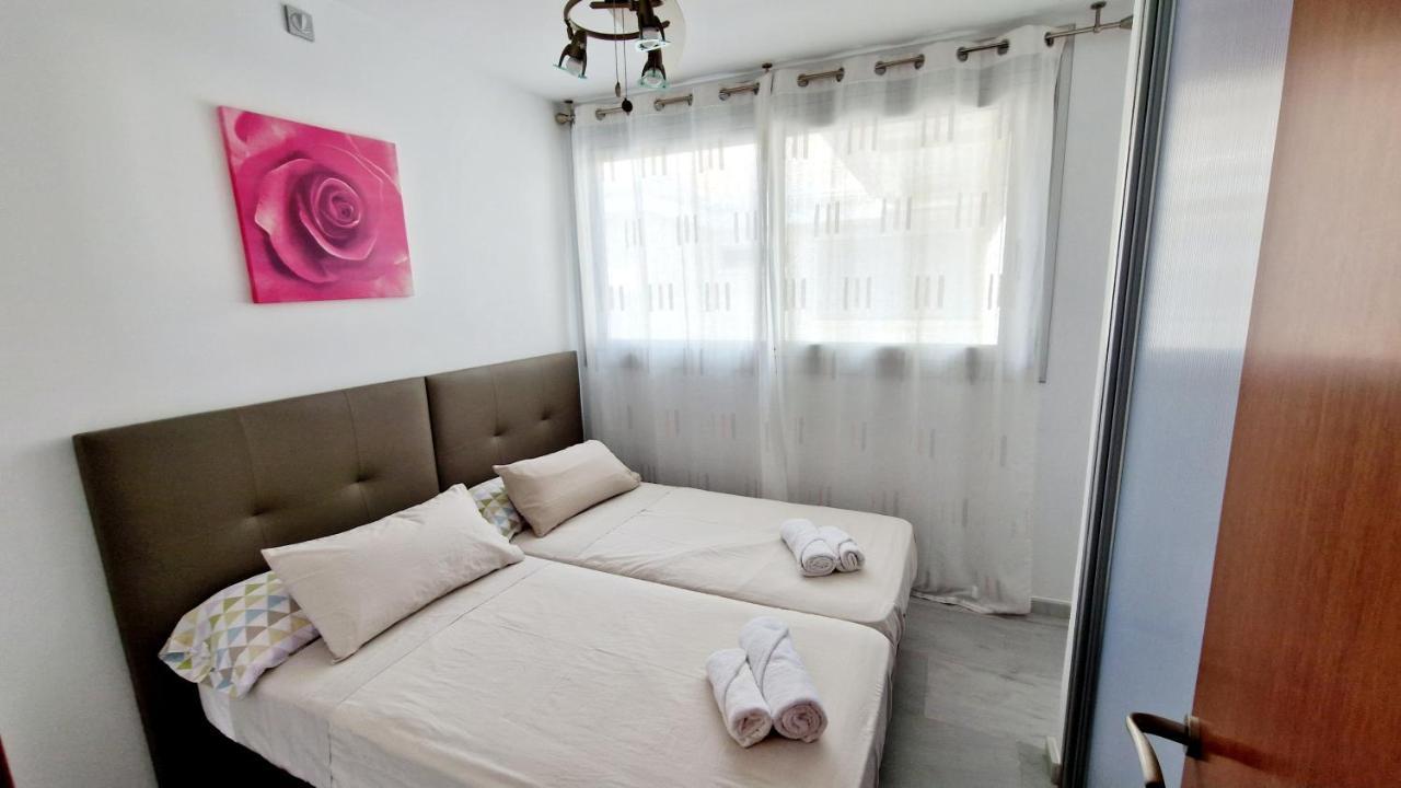 Beau Penthouse Avec Vue Mer Denia Bagian luar foto